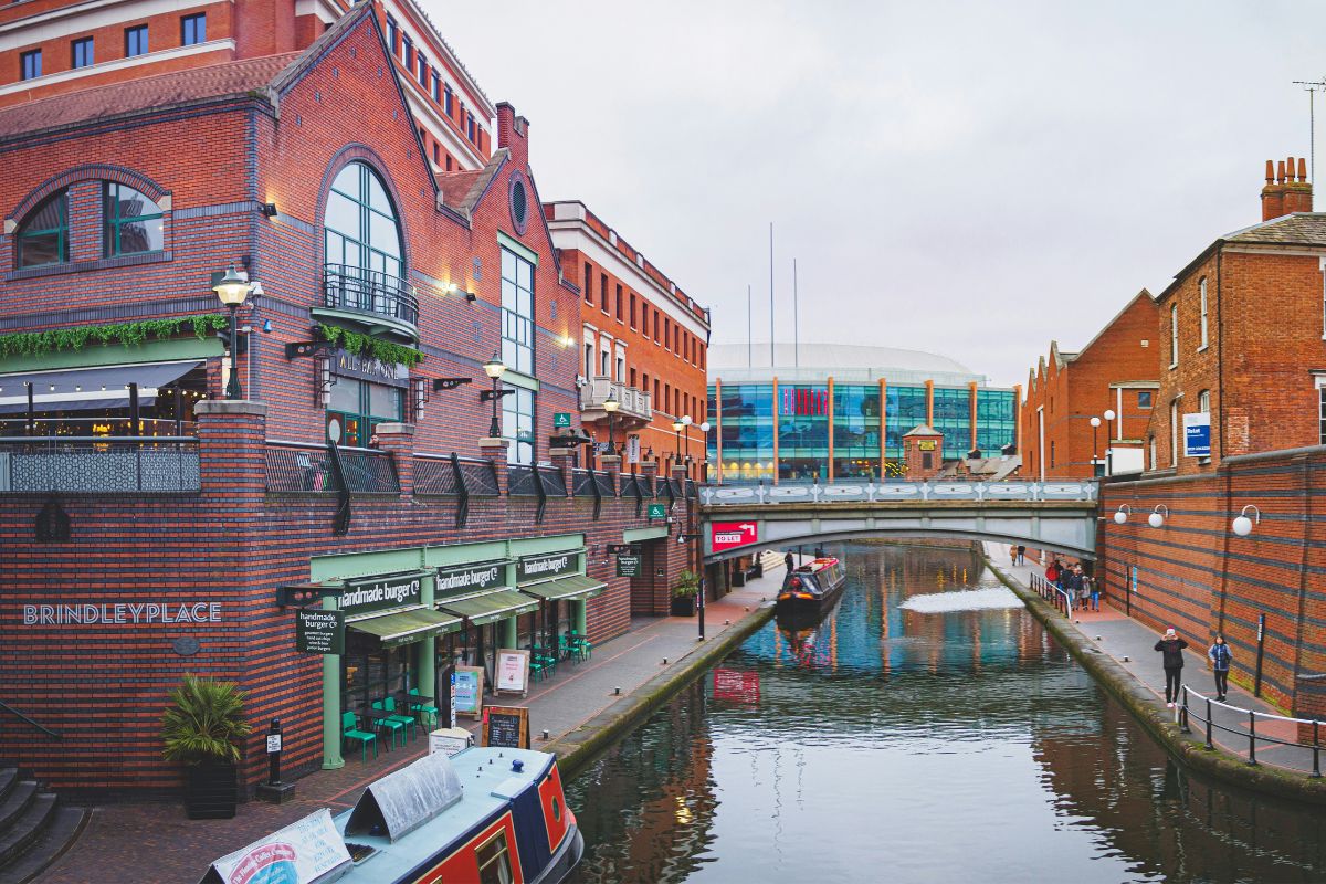 Canal walk around Brindleyplace in Birmingham